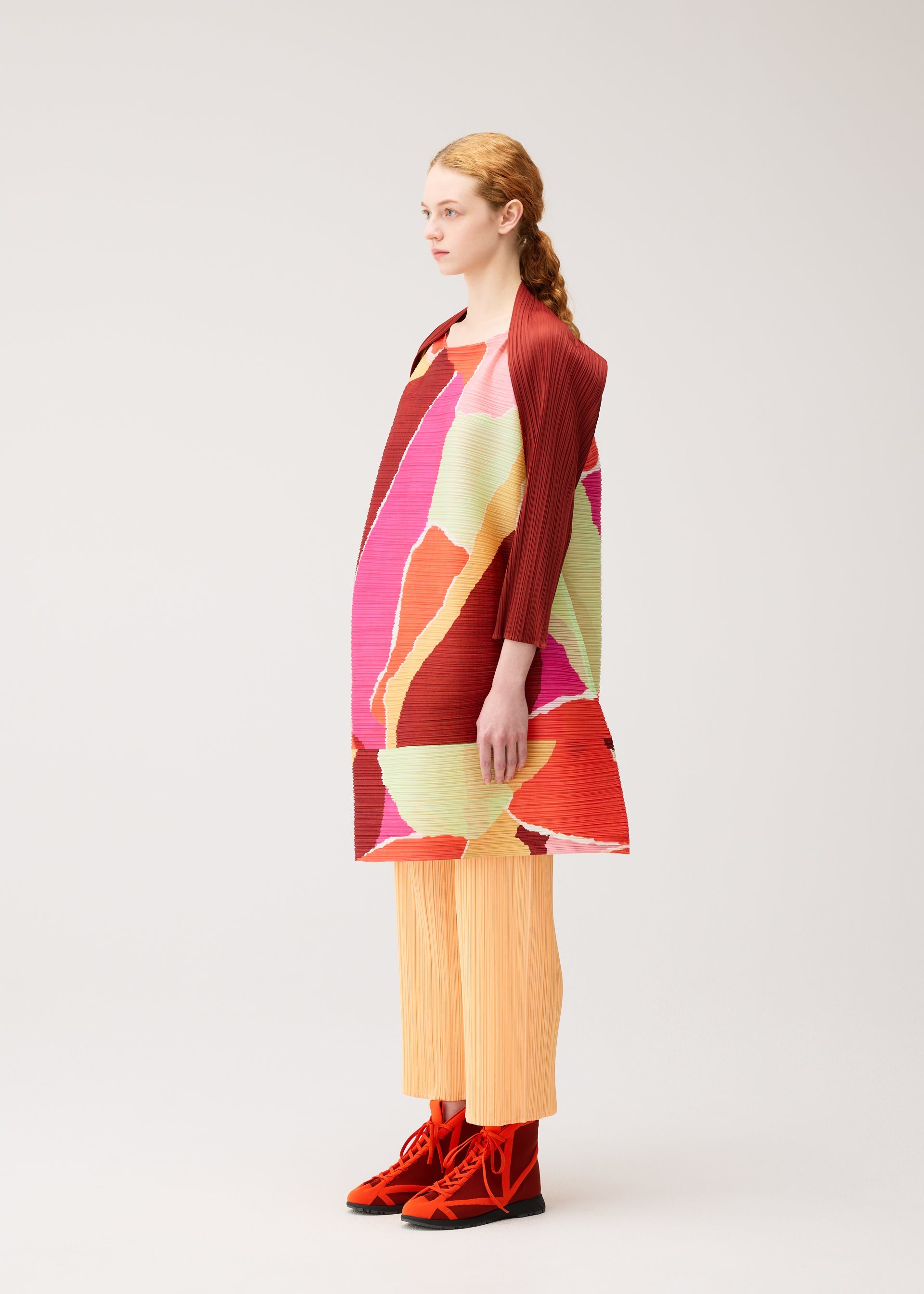 SURPRISE! Dress Orange – ISSEY MIYAKE EU