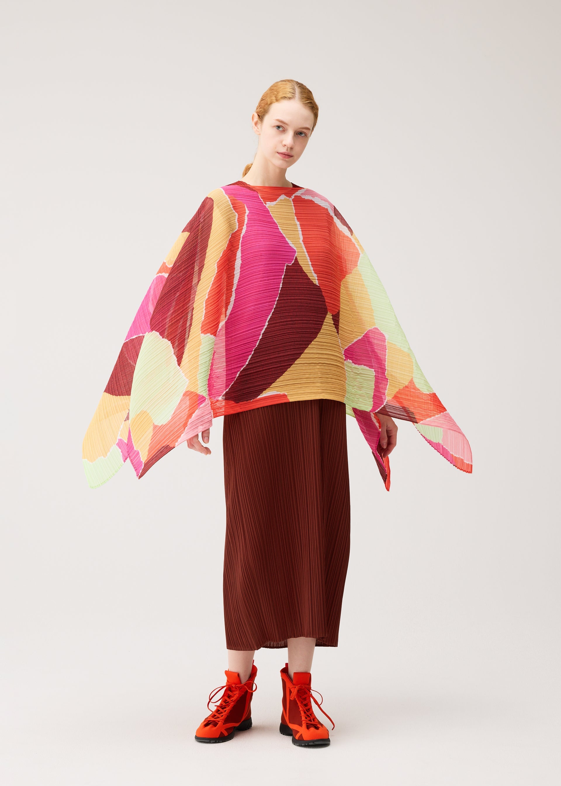 SURPRISE! MADAME-T Stole Purple – ISSEY MIYAKE EU
