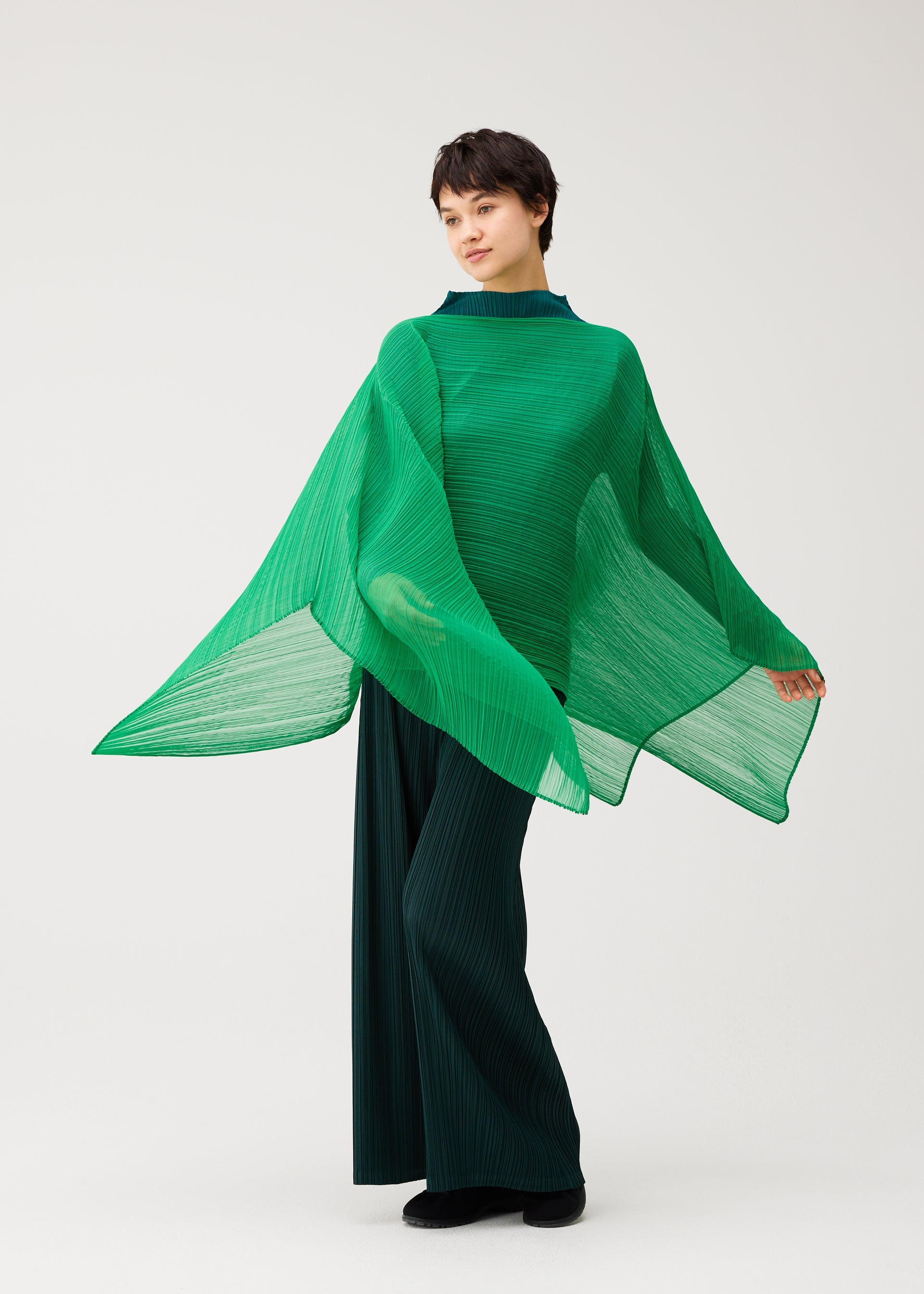 専用　Issey Miyake me シフォンストール グリーン MADAME-T OCTOBER Stole Dark Green – ISSEY MIYAKE EU