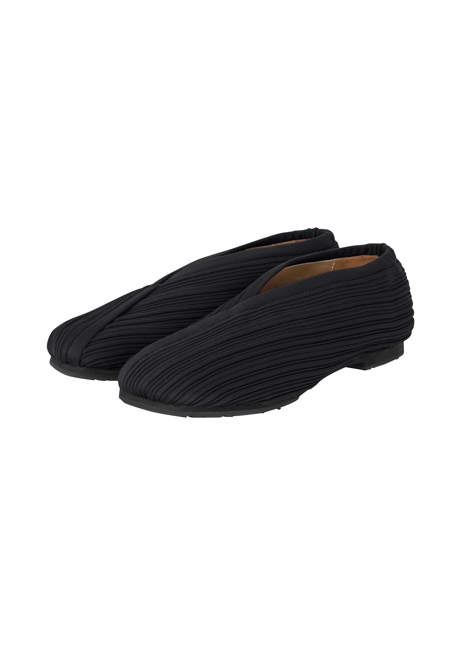 ISSEY MIYAKE ブラックバレエシューズ 38 MADAME-T SEPTEM Shoes Black – ISSEY MIYAKE EU